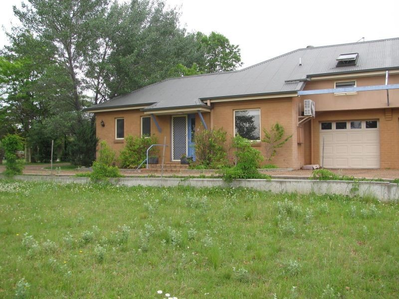 13A Crest Road, Armidale NSW 2350