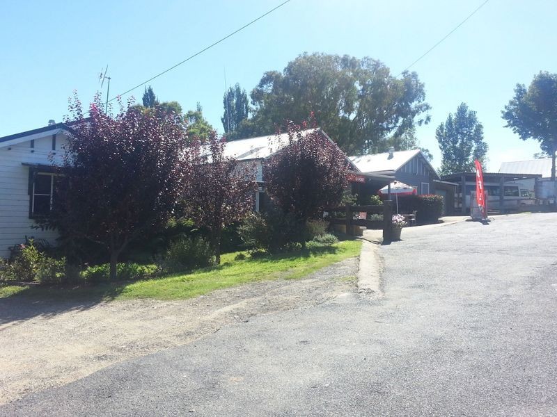 110 Wollomombi Village Road, Wollomombi NSW 2350