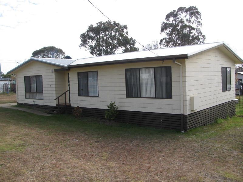 39 Galloway, Armidale NSW 2350