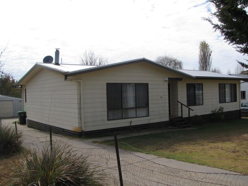 39 Galloway, Armidale NSW 2350