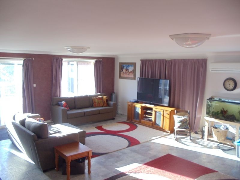 29 Plane Avenue, Uralla NSW 2358