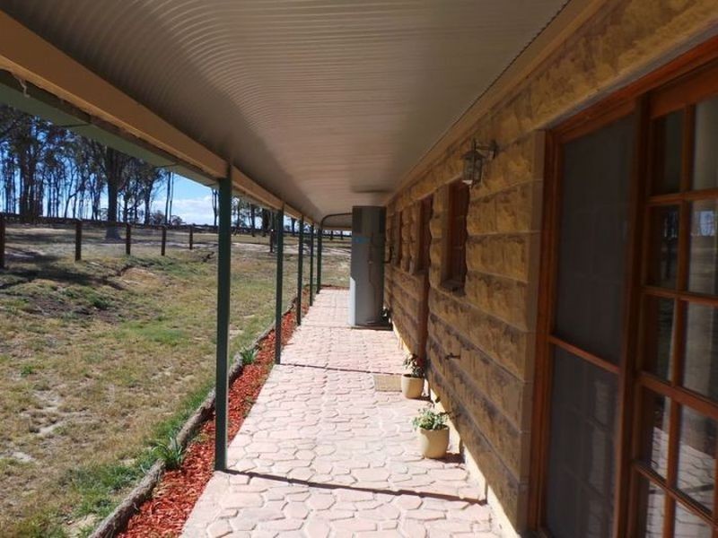 7168 New England highway, Armidale NSW 2350