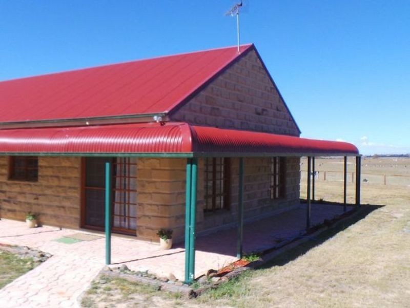 7168 New England highway, Armidale NSW 2350