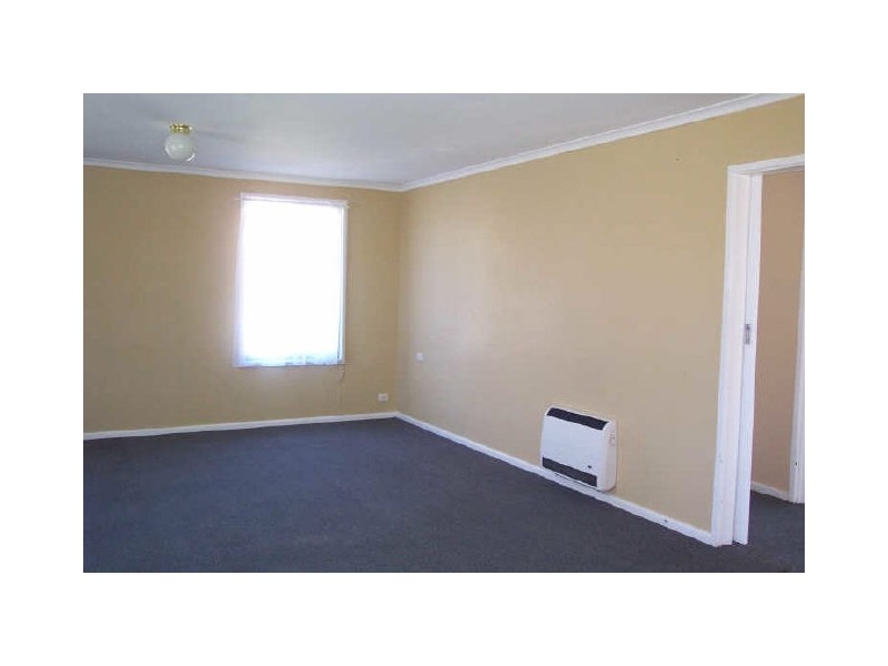 2 McIntosh Cres, Armidale NSW 2350