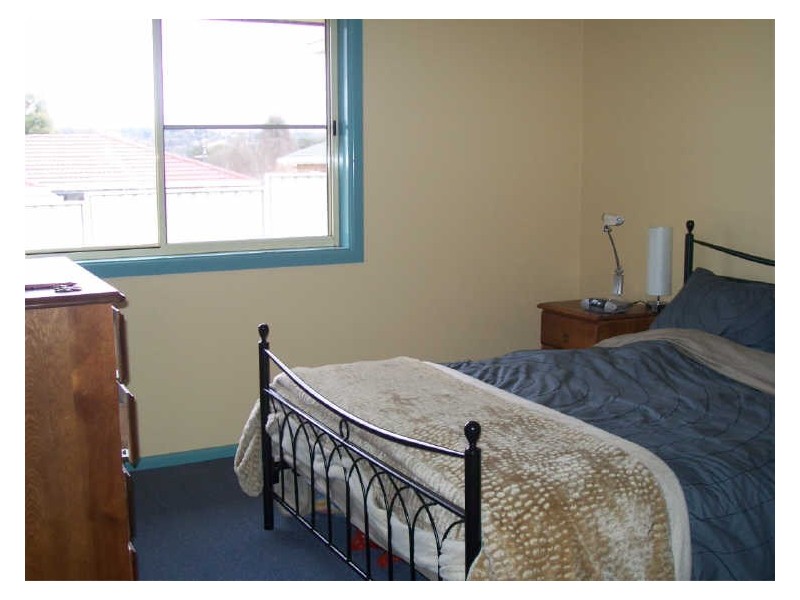 2b/ Kurrajong Close, Armidale NSW 2350