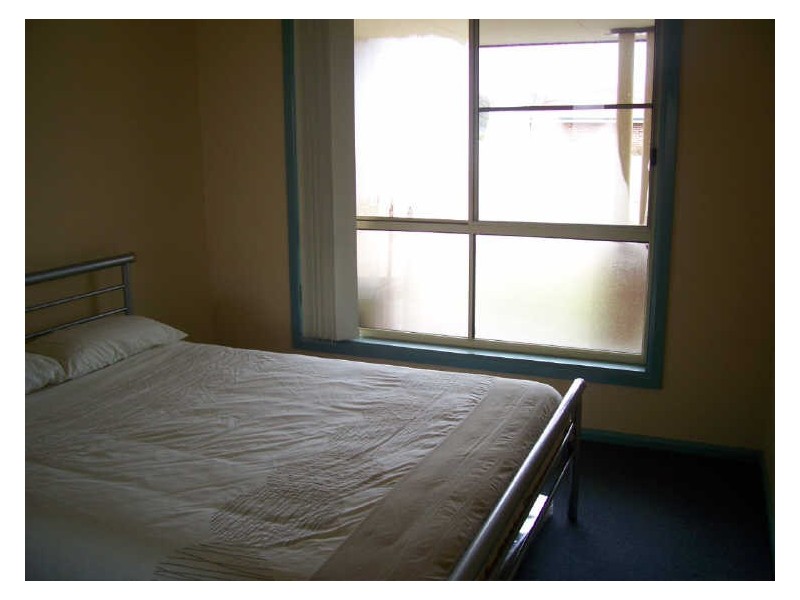 2b/ Kurrajong Close, Armidale NSW 2350