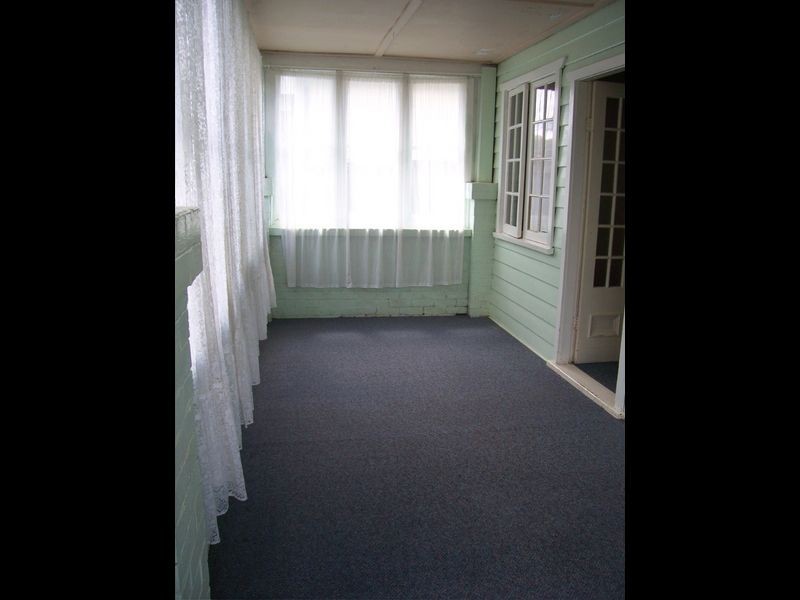 16 Tenterden Street, Guyra NSW 2365