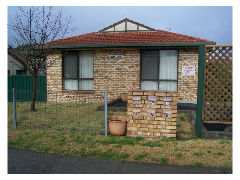 2/25-27 ‘Lydia Court’ Niagara St, Armidale NSW 2350