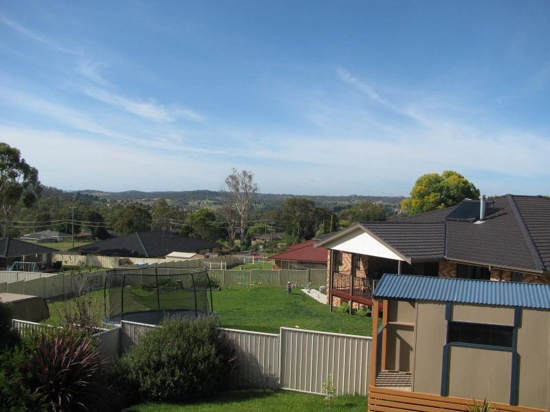 10 Mc Carthy Crescent, Armidale NSW 2350