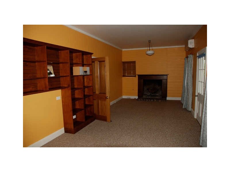 29 Queen Street, Uralla NSW 2358