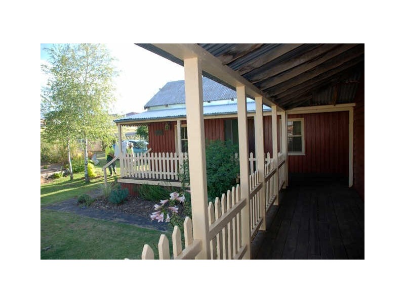 29 Queen Street, Uralla NSW 2358