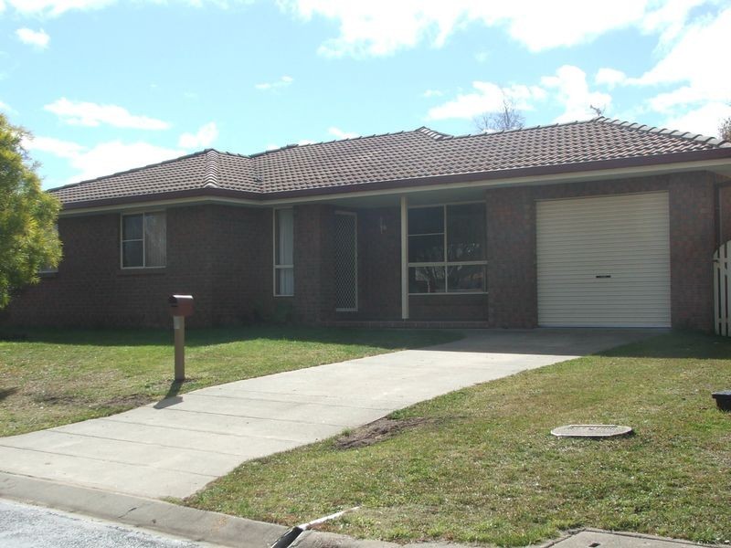 13 Aldred Avenue, Armidale NSW 2350