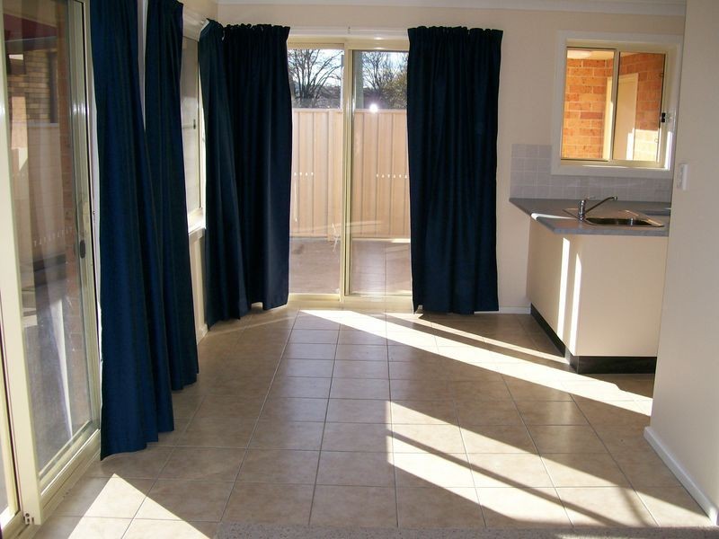 1/6 Speare Avenue, Armidale NSW 2350