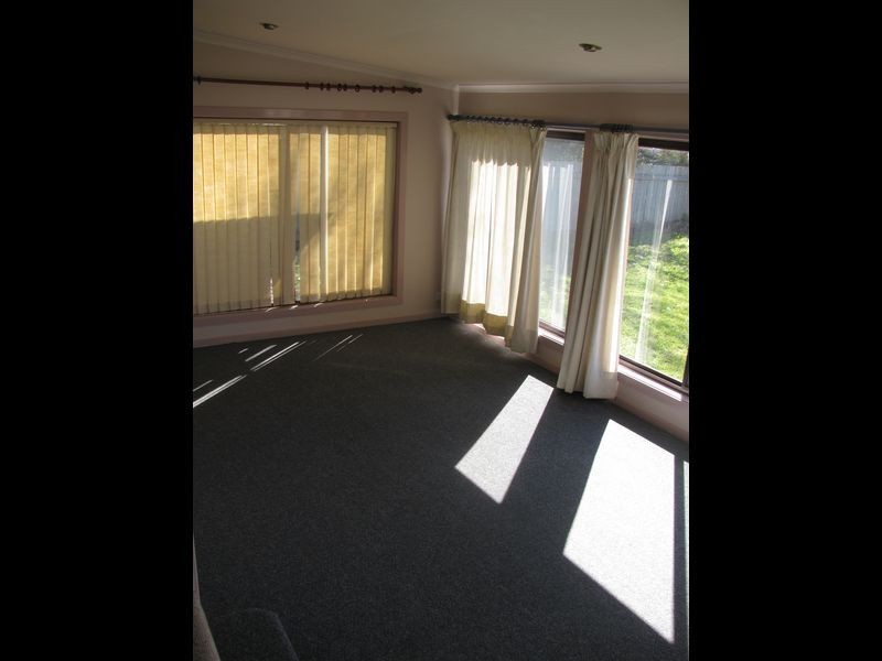 27 Grafton Road, Armidale NSW 2350