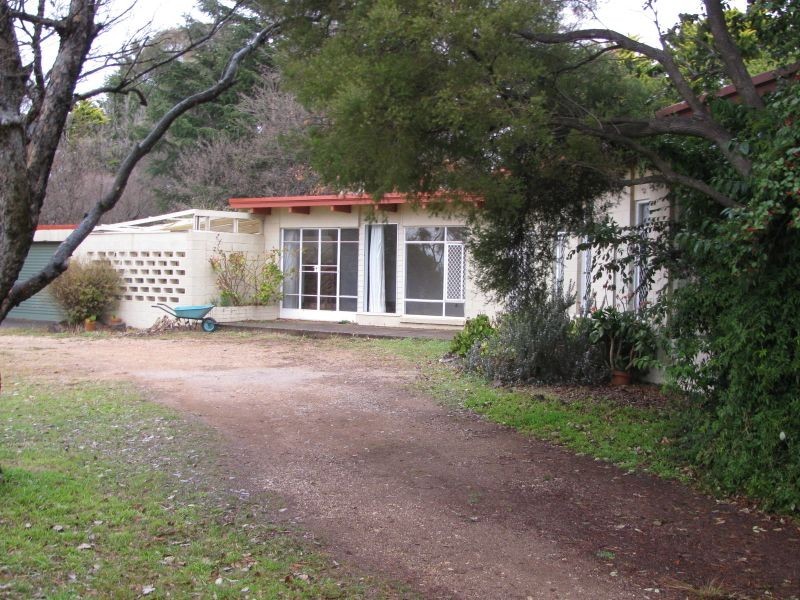 48 Lynches Road, Armidale NSW 2350
