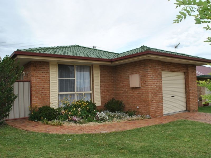 17 Ishbell Drive, Armidale NSW 2350