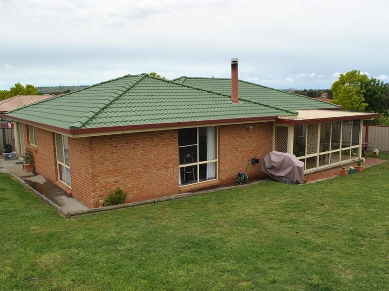 17 Ishbell Drive, Armidale NSW 2350