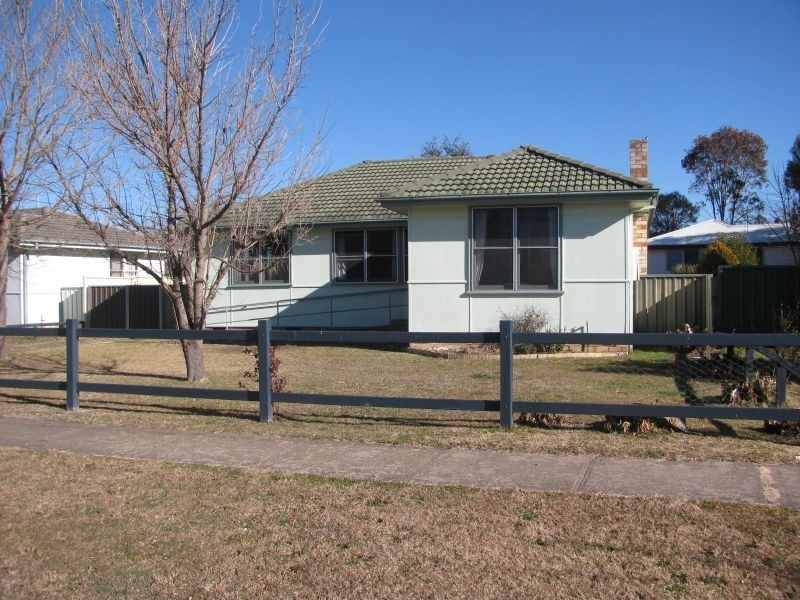 34 Golgotha Street, Armidale NSW 2350