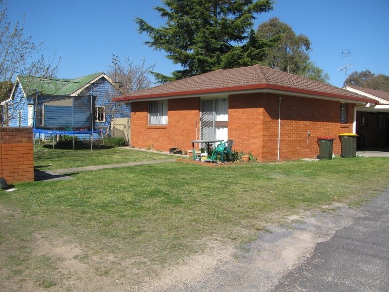 2/20 Queen ST, Uralla NSW 2358