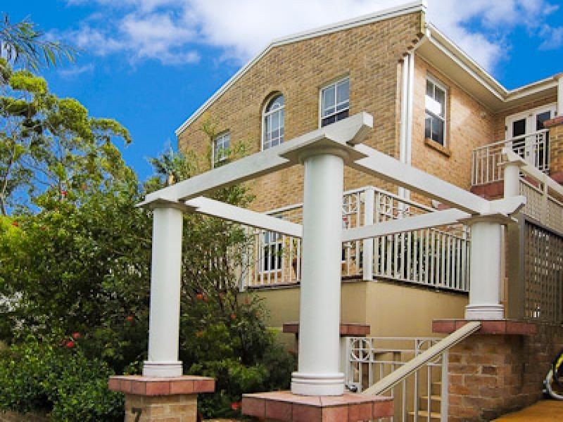 2/7 Bolingbroke Parade, Fairlight NSW 2094