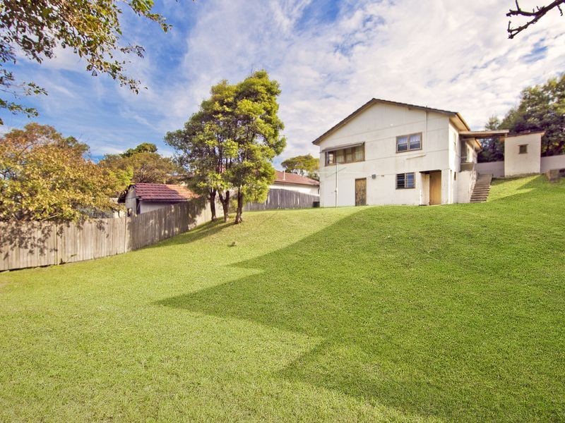 13 Playfair Road, North Curl Curl NSW 2099