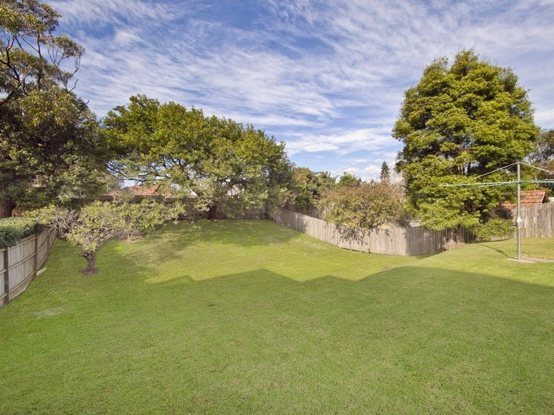 13 Playfair Road, North Curl Curl NSW 2099
