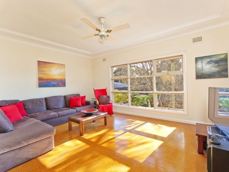 111 Campbell Parade, Manly Vale NSW 2093
