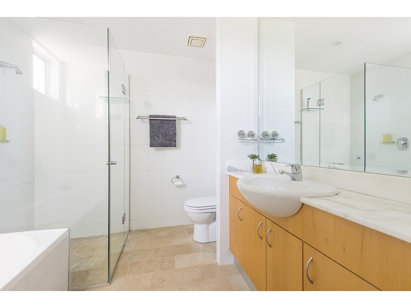 4/2-3 Berry Avenue, Fairlight NSW 2094