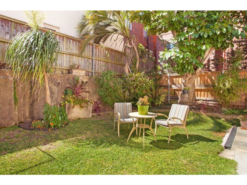 2/28 The Crescent, Manly NSW 2095