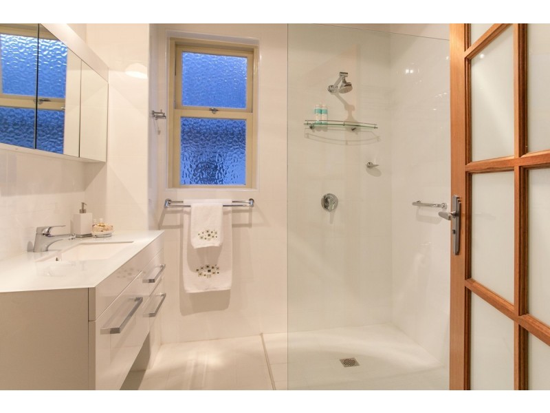 2/28 The Crescent, Manly NSW 2095