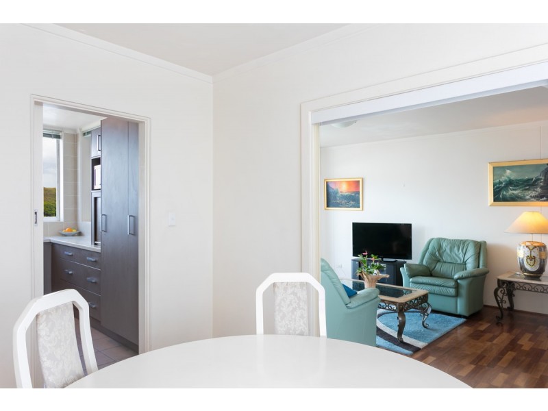 18/12 Cove Avenue, Manly NSW 2095