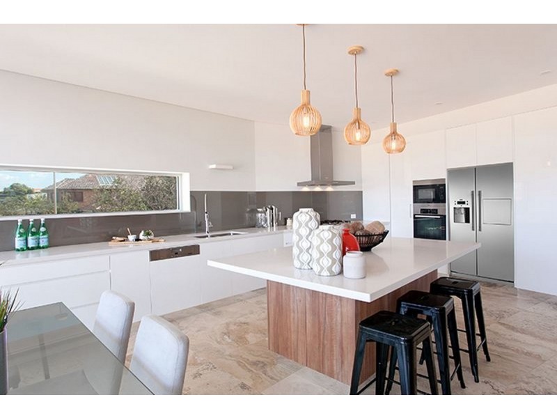 2/18 Greycliffe Street, Queenscliff NSW 2096