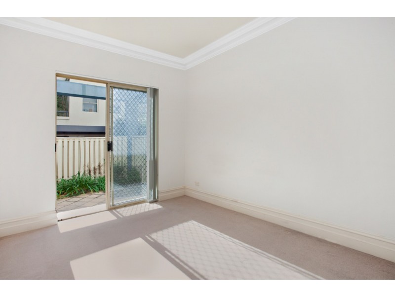 2/75 West Esplanade, Manly NSW 2095