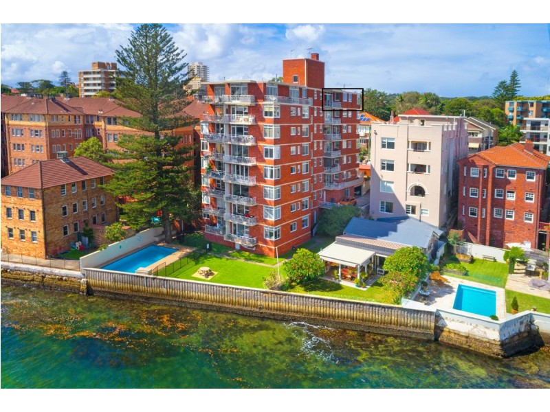 18/12 Cove Avenue, Manly NSW 2095