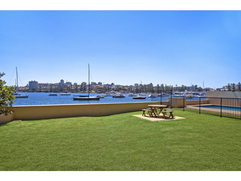 18/12 Cove Avenue, Manly NSW 2095