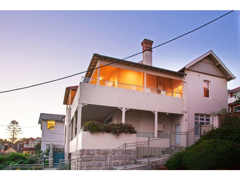 2/28 The Crescent, Manly NSW 2095