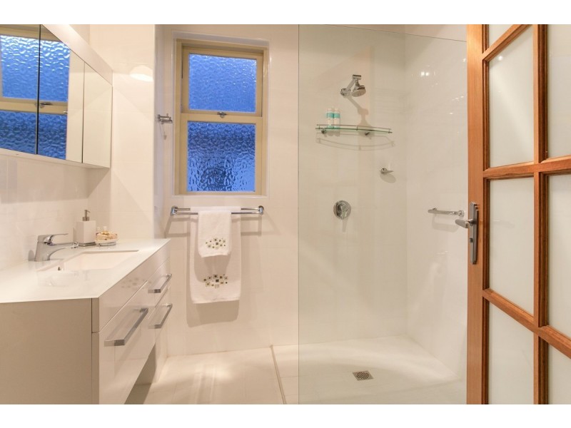 2/28 The Crescent, Manly NSW 2095