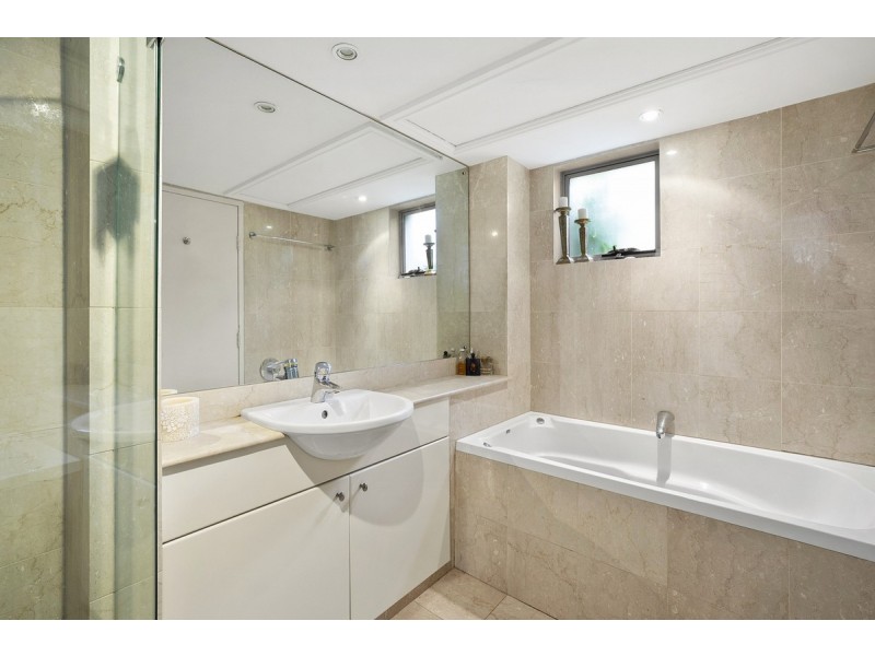 2/1-3 Commonwealth Parade, Manly NSW 2095