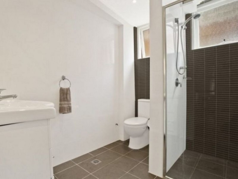 2/8 Campbell Parade, Manly Vale NSW 2093