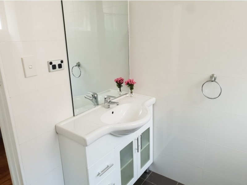 2/8 Campbell Parade, Manly Vale NSW 2093