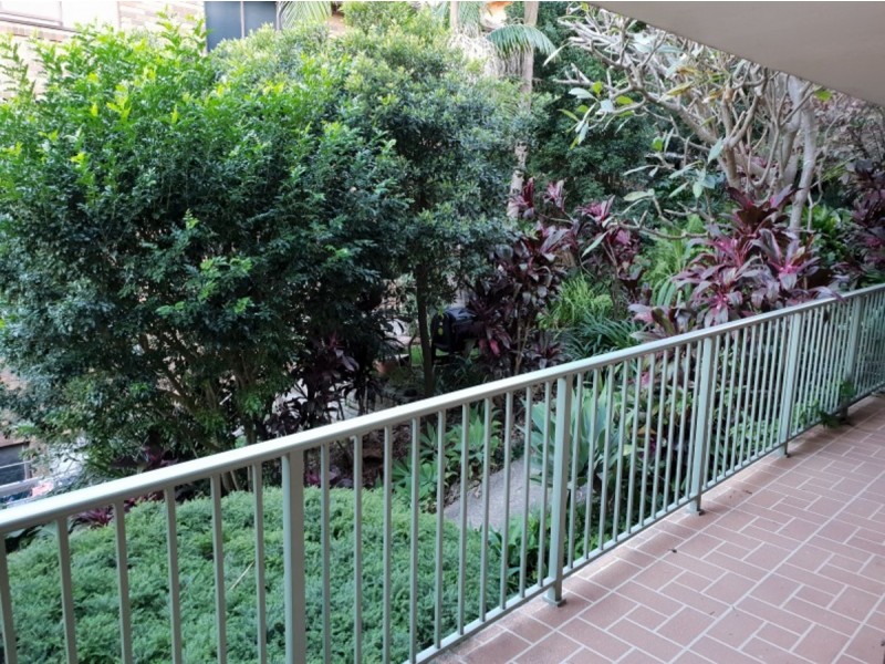 2/8 Campbell Parade, Manly Vale NSW 2093