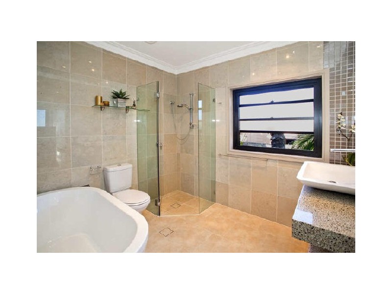 31 Queenscliff Road, Queenscliff NSW 2096