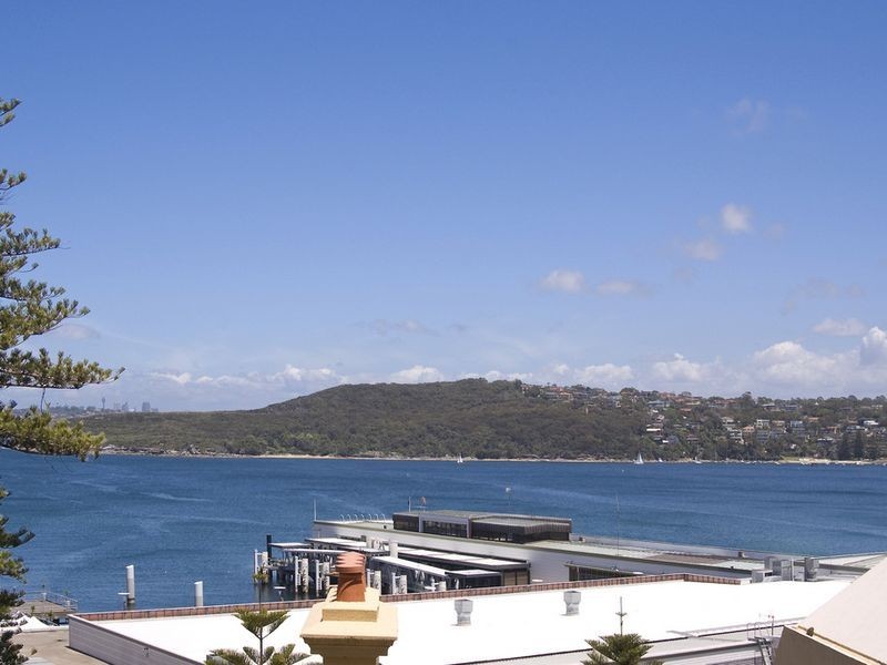 10/42 East Esplanade, Manly NSW 2095