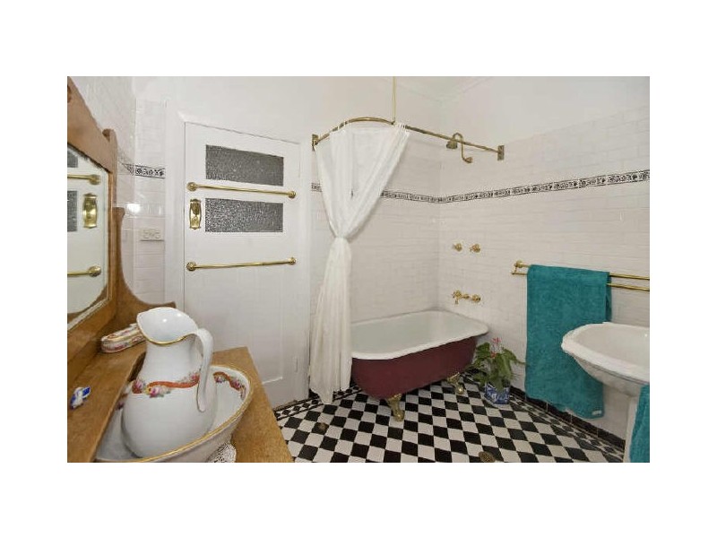 8A Ashburner Street, Manly NSW 2095