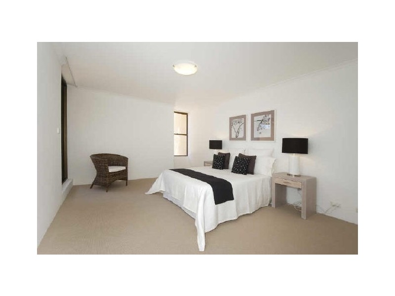 2/43 East Esplanade, Manly NSW 2095