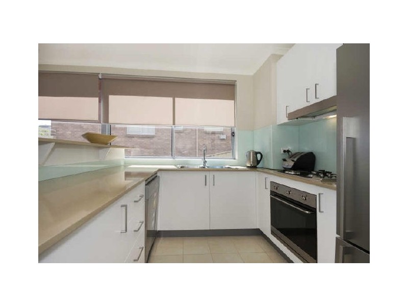 2/79 Queenscliff Rd, Queenscliff NSW 2096