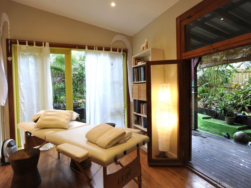 60 Adams Street, Curl Curl NSW 2096