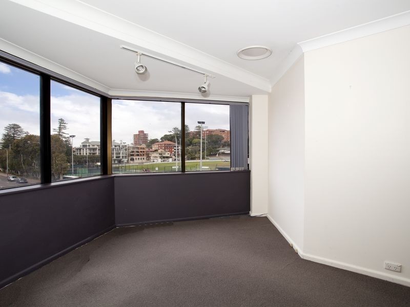 2/2 Pittwater Road, Manly NSW 2095