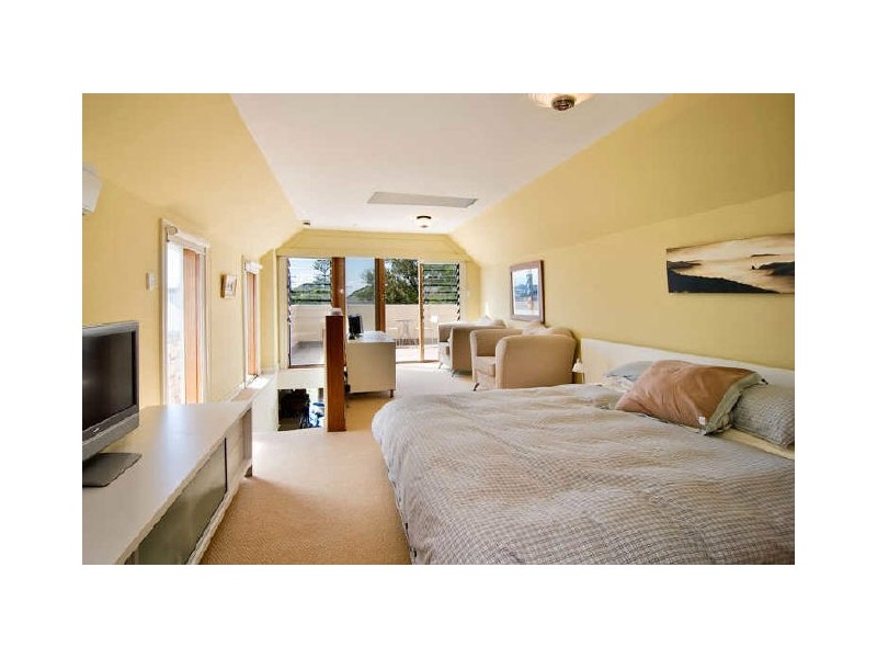 62 Birkley Rd, Manly NSW 2095