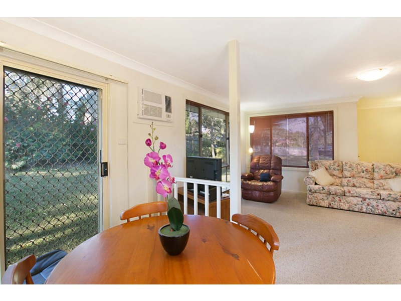 4 Wingfield Street, Windermere Park NSW 2264